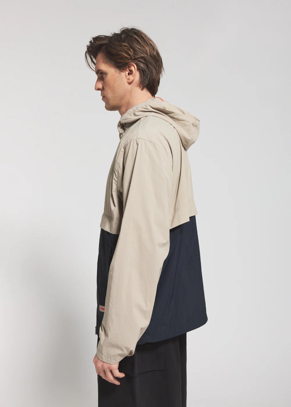 Coupe-vent unisexe à capuche Pyrenex Soulere beige - Image 6