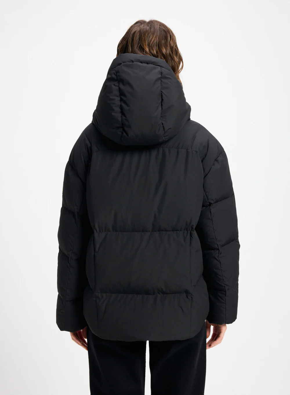 Doudoune femme Pyrenex Harmonie à capuche enveloppante noire - Image 4