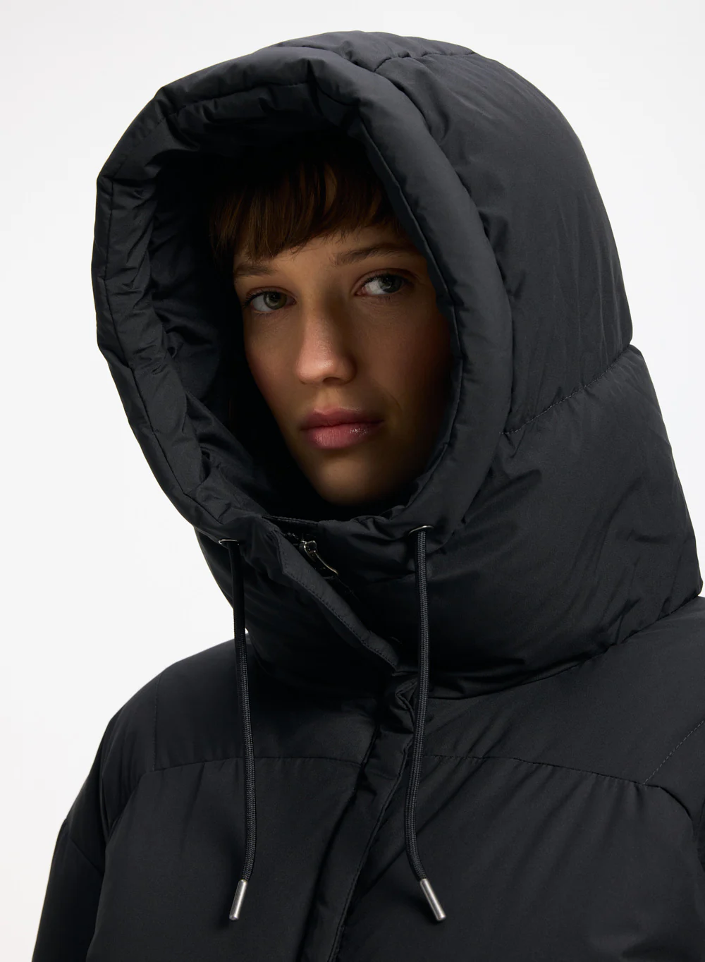 Doudoune femme Pyrenex Harmonie à capuche enveloppante noire - Image 5