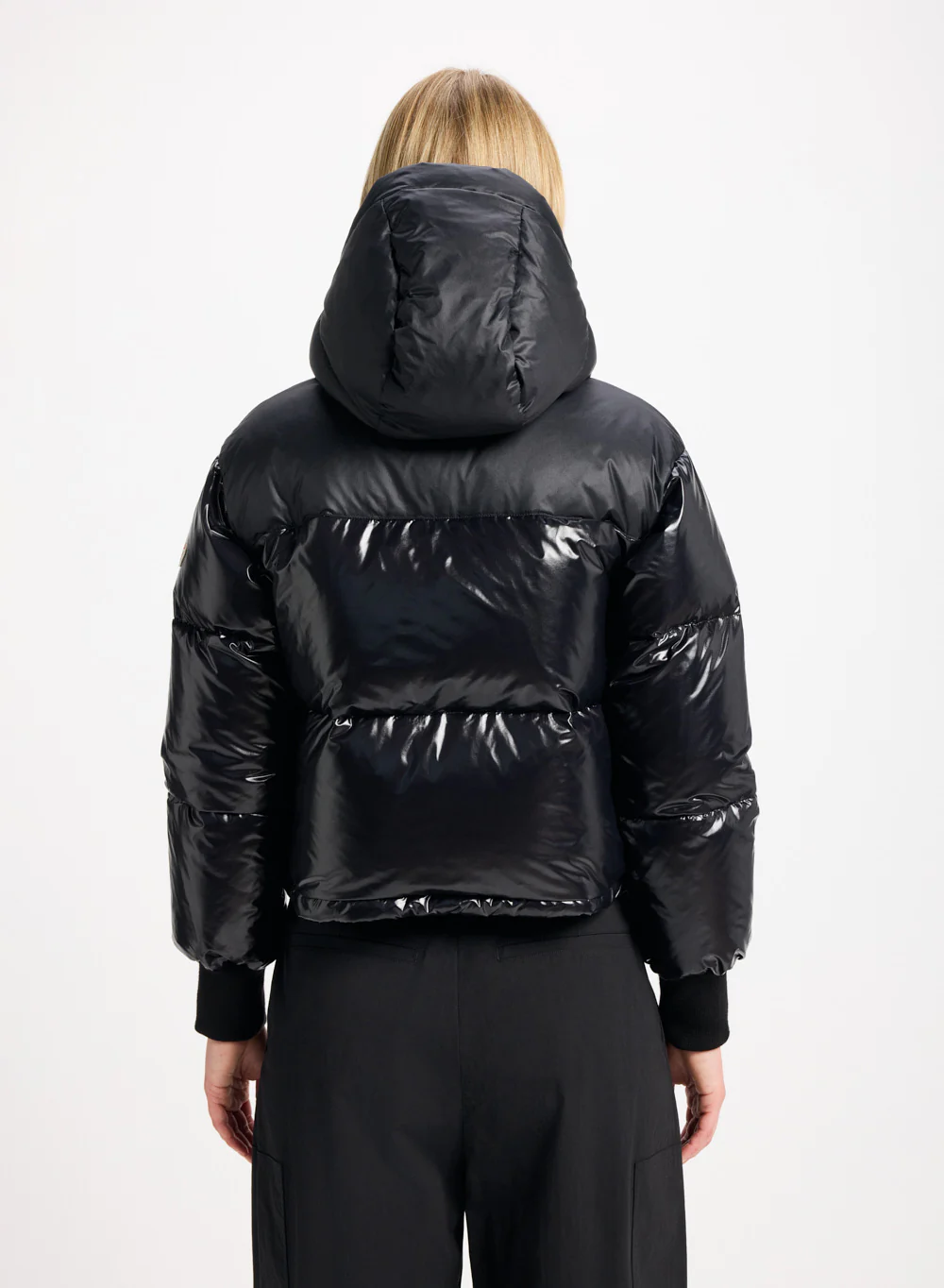 Doudoune courte à capuche pour femme Pyrenex Altic noire - Image 4