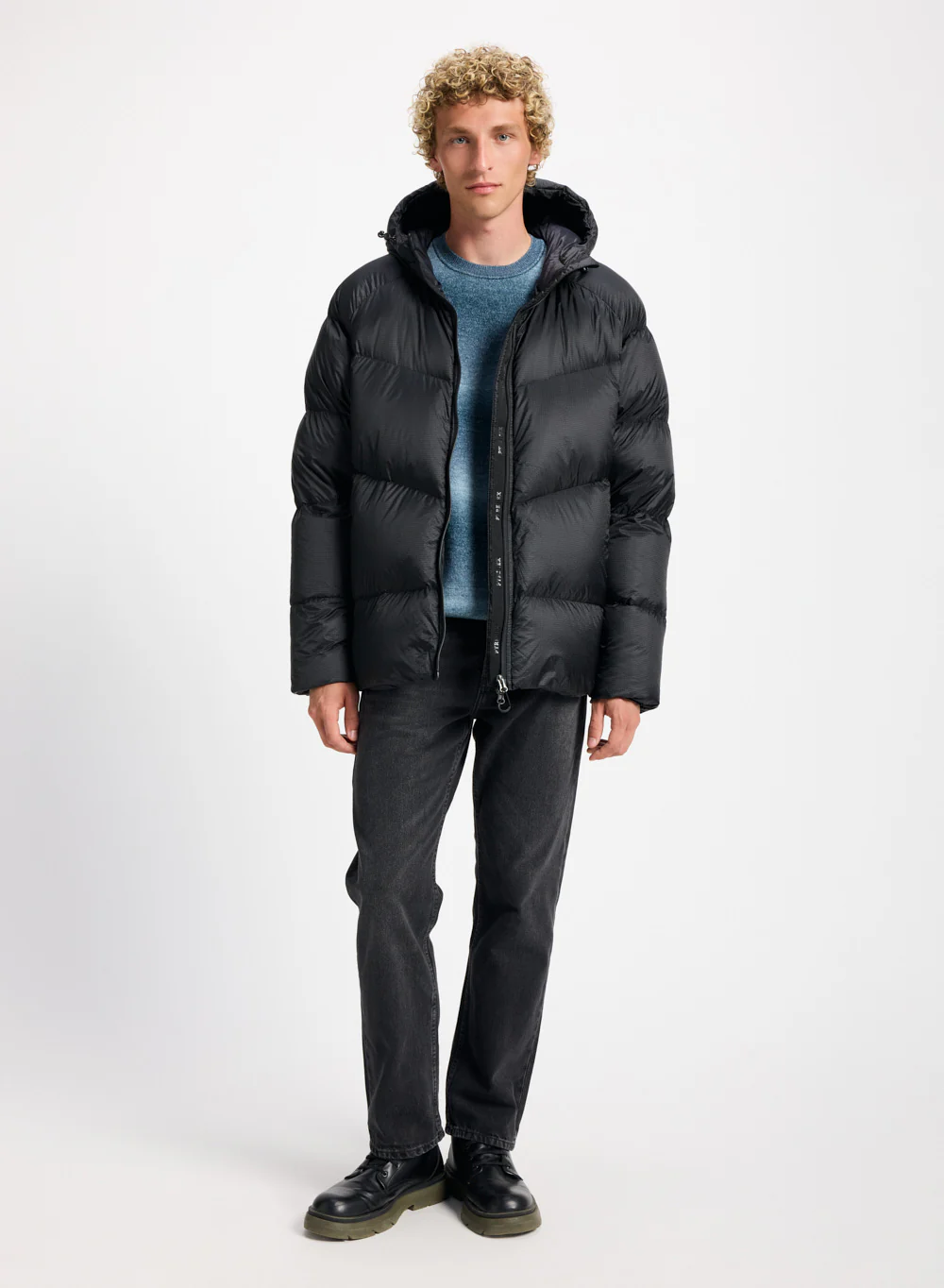 Doudoune hiver à capuche pour homme Pyrenex Helium noire - Image 2