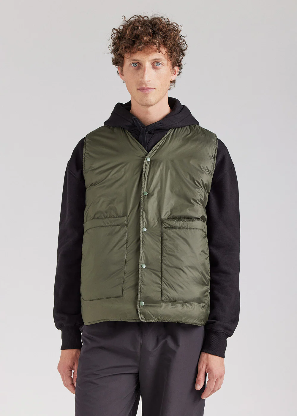 Gilet sans manches pour homme reversible Pyrenex Ando deep khaki - Image 2