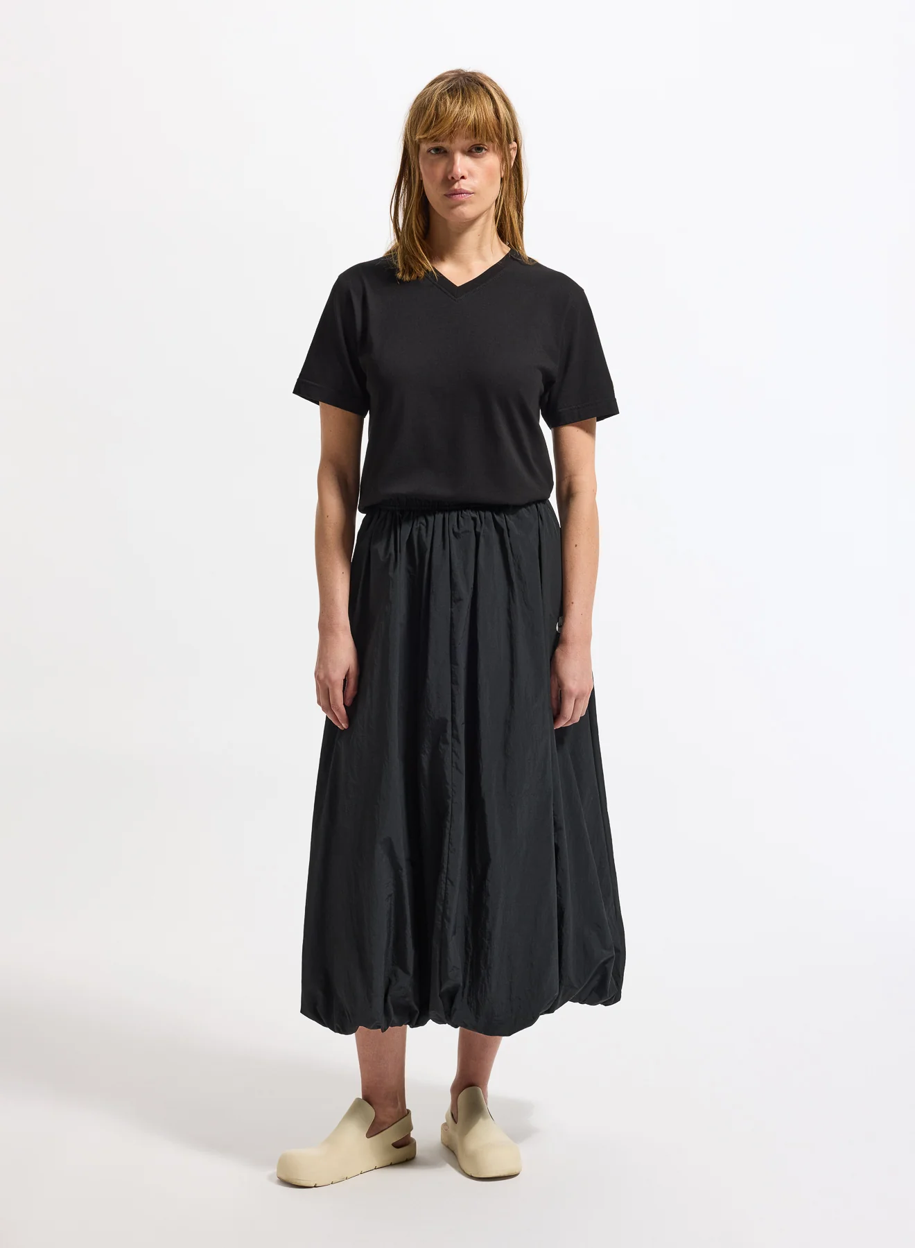 T-shirt femme en coton biologique en col V Pyrenex Crocus noir - Image 2